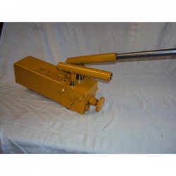 HYDRAULIC PUMPS FOR PRESSES - Metal machinery accessories