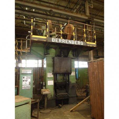 RSSP 280-800 Reibschraubenpresse