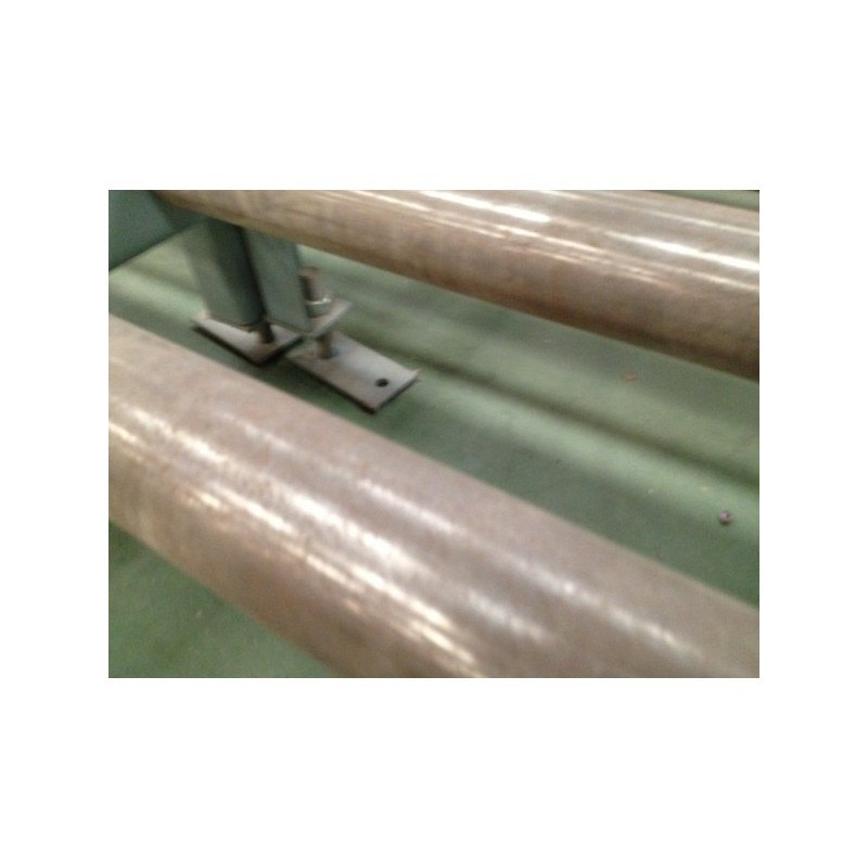 Installation of fixed roller tracks 