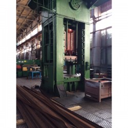 VORONEZH K 2538 630t trimming press - Various presses