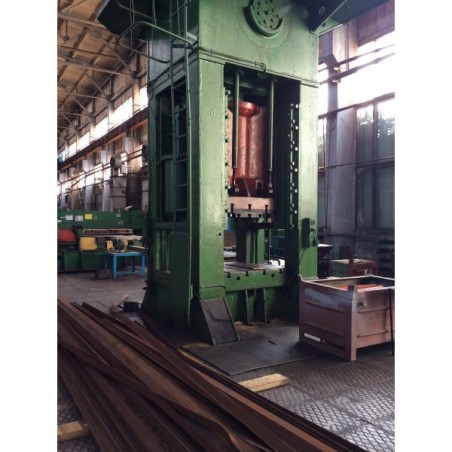 VORONEZH K 2538 630t kesme presi