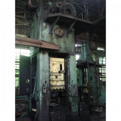 Presse à découper VORONEZH K9536 400t - Presses diverses