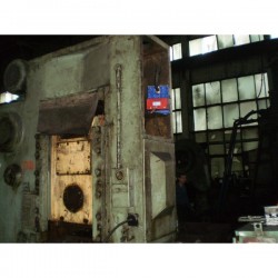 Presse à découper KB 8336 400t Pinsk - Poinçonneuses