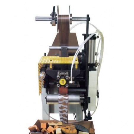 Máquina estampadora en quente de testas de molduras marca BIKAIN Mod. ECR 2