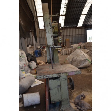 BAND SAW