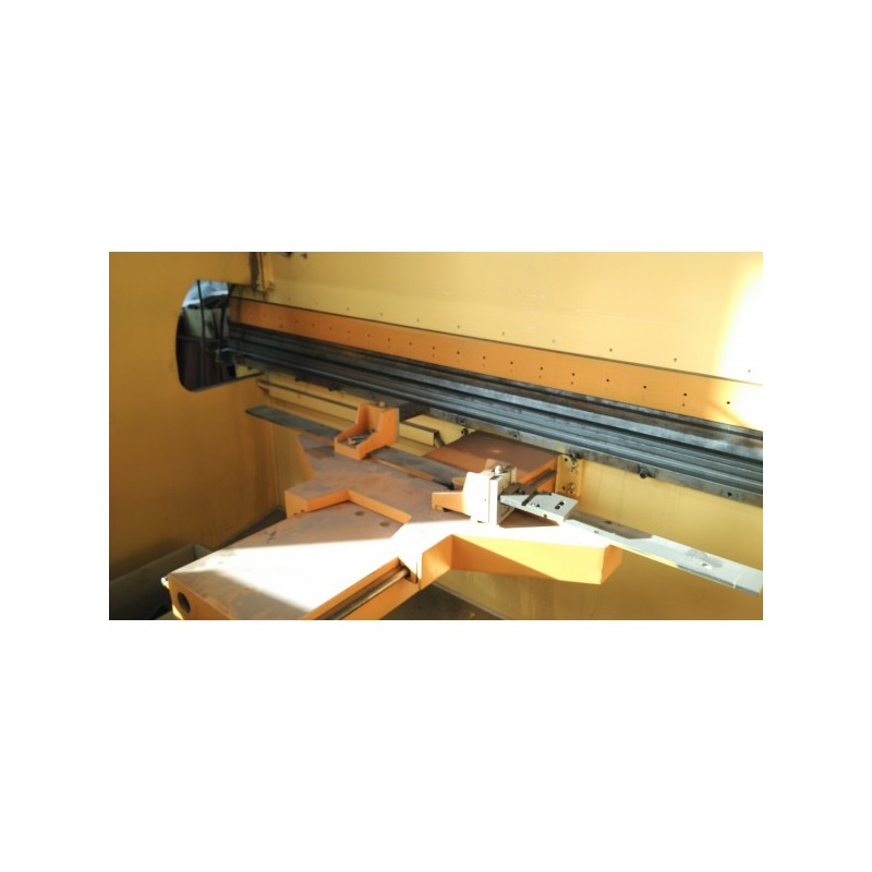 Plegadora AJIAL CNC 3200P