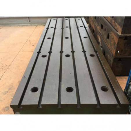 Tavolo 1. 500 x 4. 550 mm