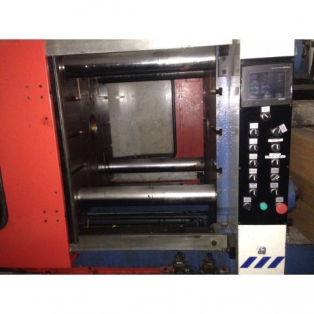 PLASTIC INJECTION MOLDING MACHINE SOMAR