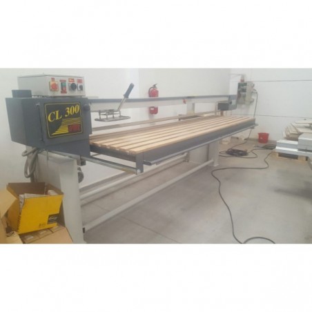 Voici la traduction en français :

MODÈLE CNC CL300