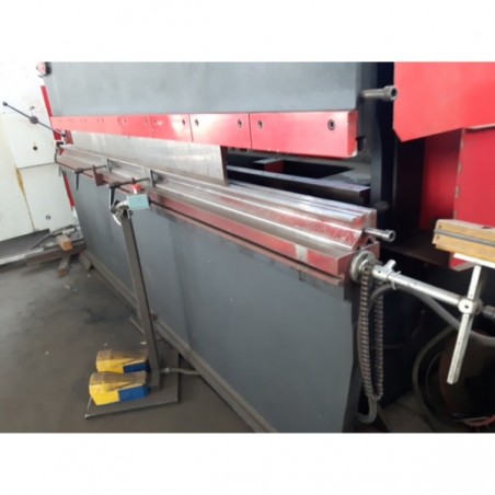 PRENTSA TOLESTATZE MALCO 3000x 100t cnc hiru ardatzekin. +39 3312288678.