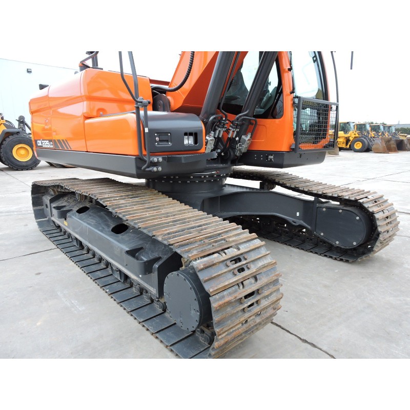 DX225LC