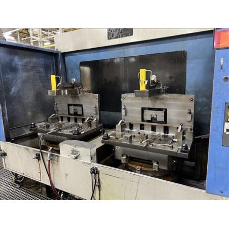 Aquí tienes la traducción al gallego:

TOYODA FA800 CNC HORIZONTAL